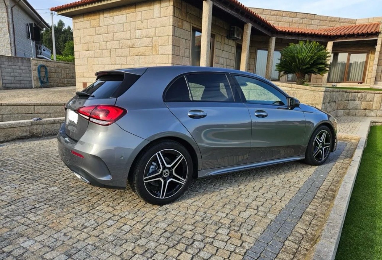 Mercedes-Benz Classe A IV BERLINE 250 AMG LINE 4MATIC 7G-DCT