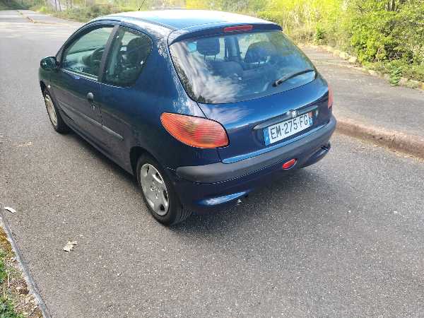 Peugeot 206 Peugeot 206 essence 1.4 2001 très propre thumbnail