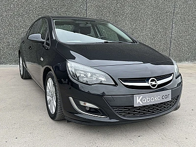 Opel Astra 1.7 CDTi 110cv/CAPTEURS/AC/CD/GARANTIE 12 MOIS