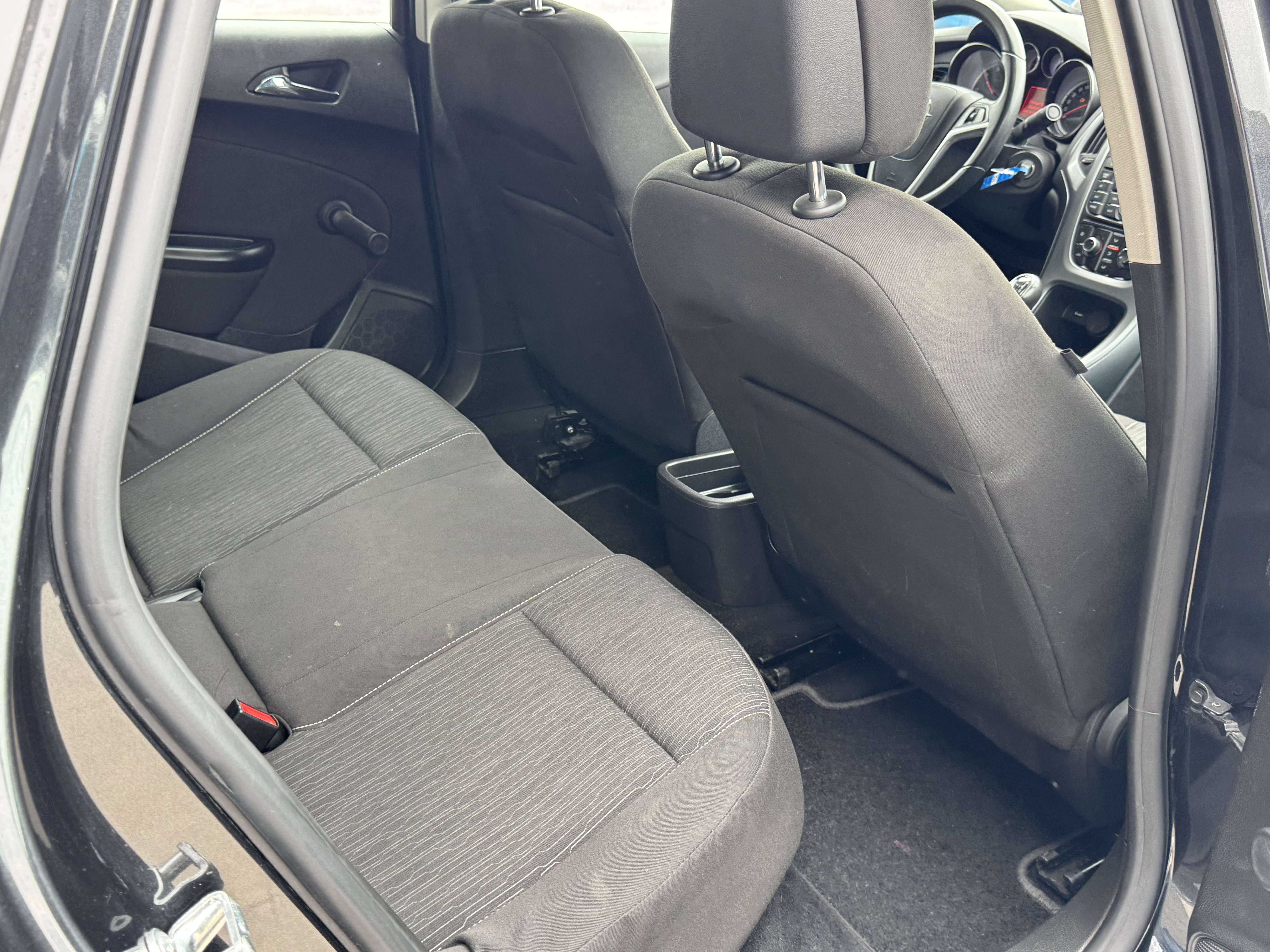 Opel Astra 1.7 CDTi 110cv/CAPTEURS/AC/CD/GARANTIE 12 MOIS