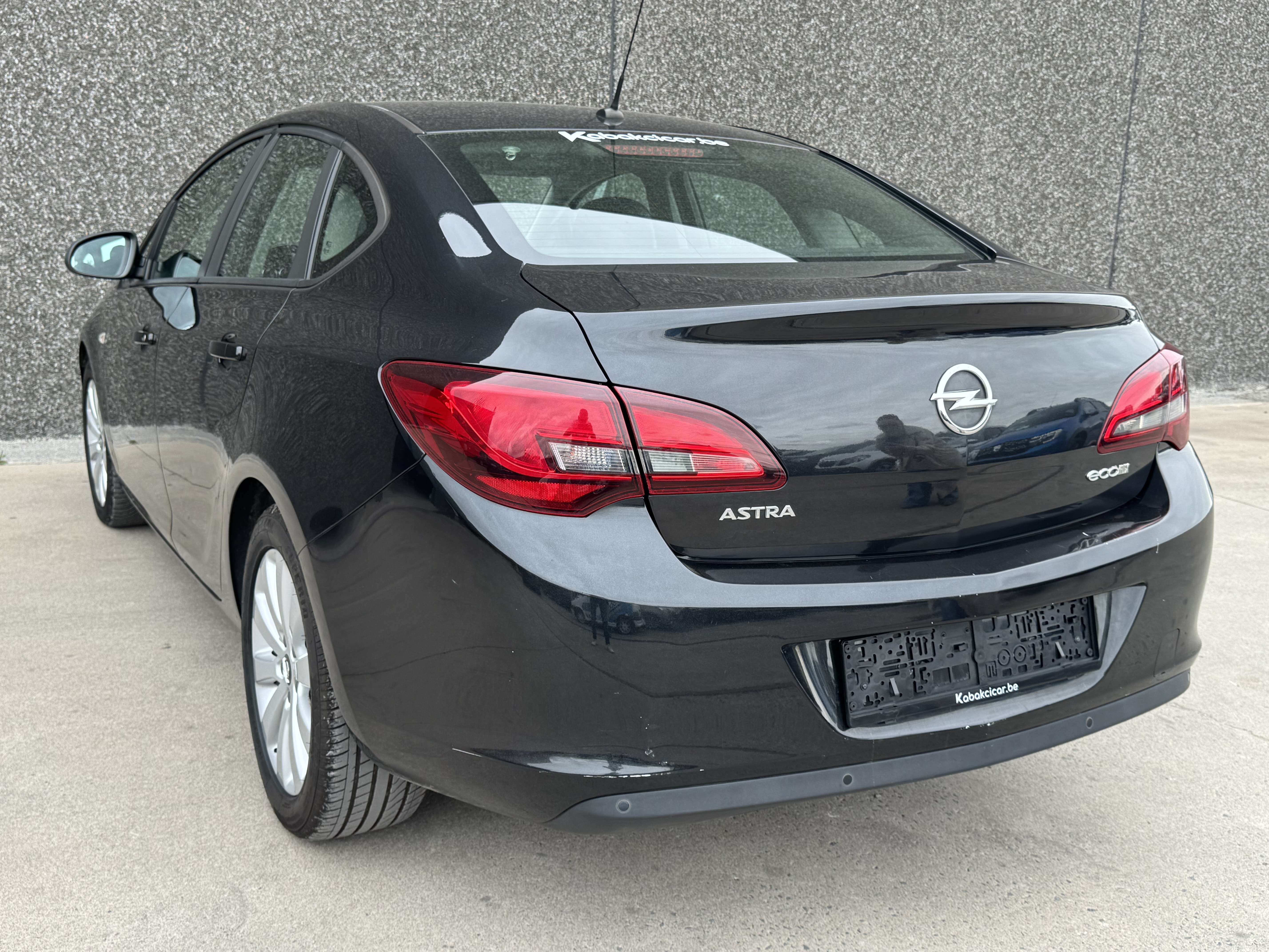 Opel Astra 1.7 CDTi 110cv/CAPTEURS/AC/CD/GARANTIE 12 MOIS