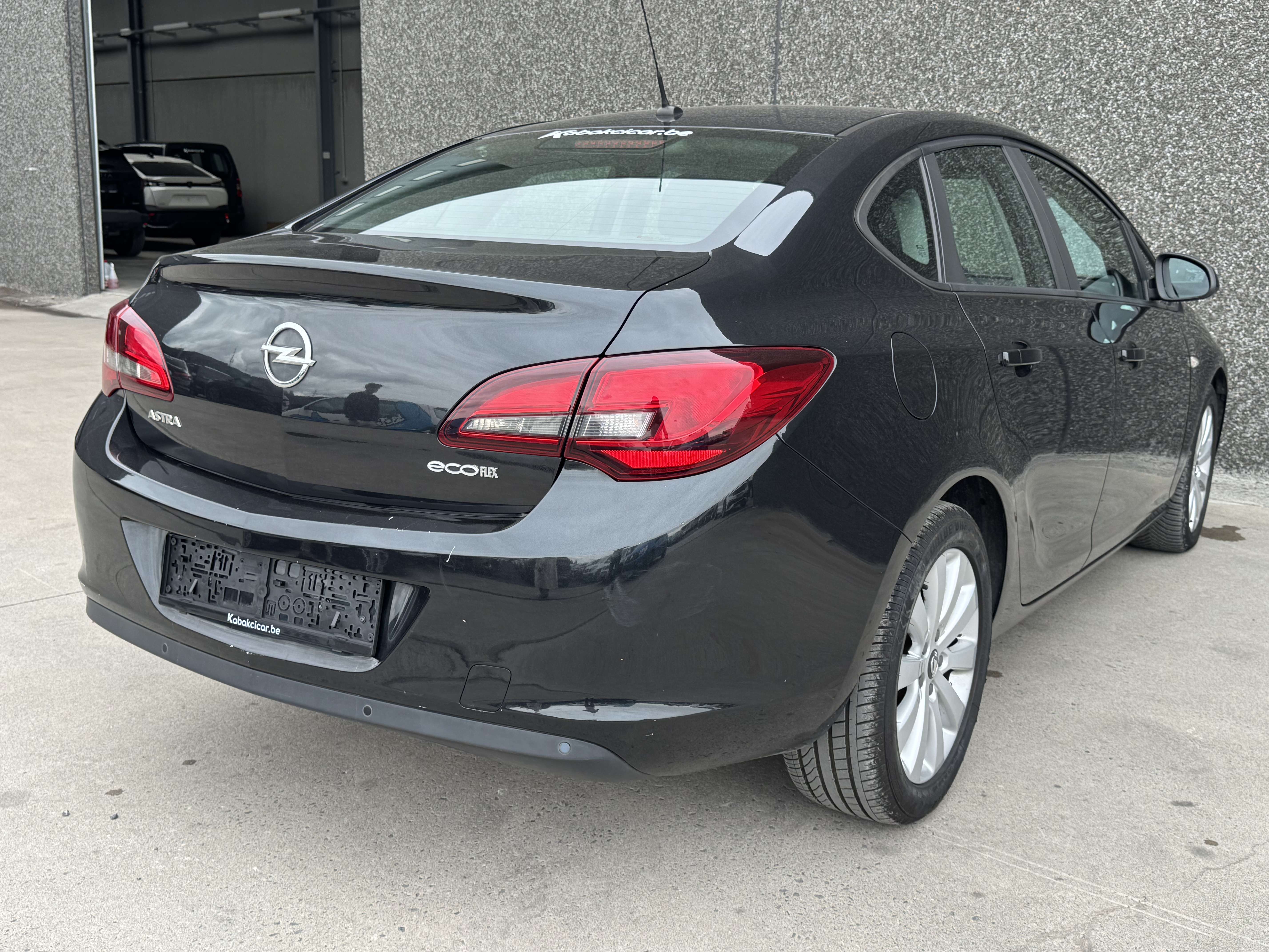 Opel Astra 1.7 CDTi 110cv/CAPTEURS/AC/CD/GARANTIE 12 MOIS