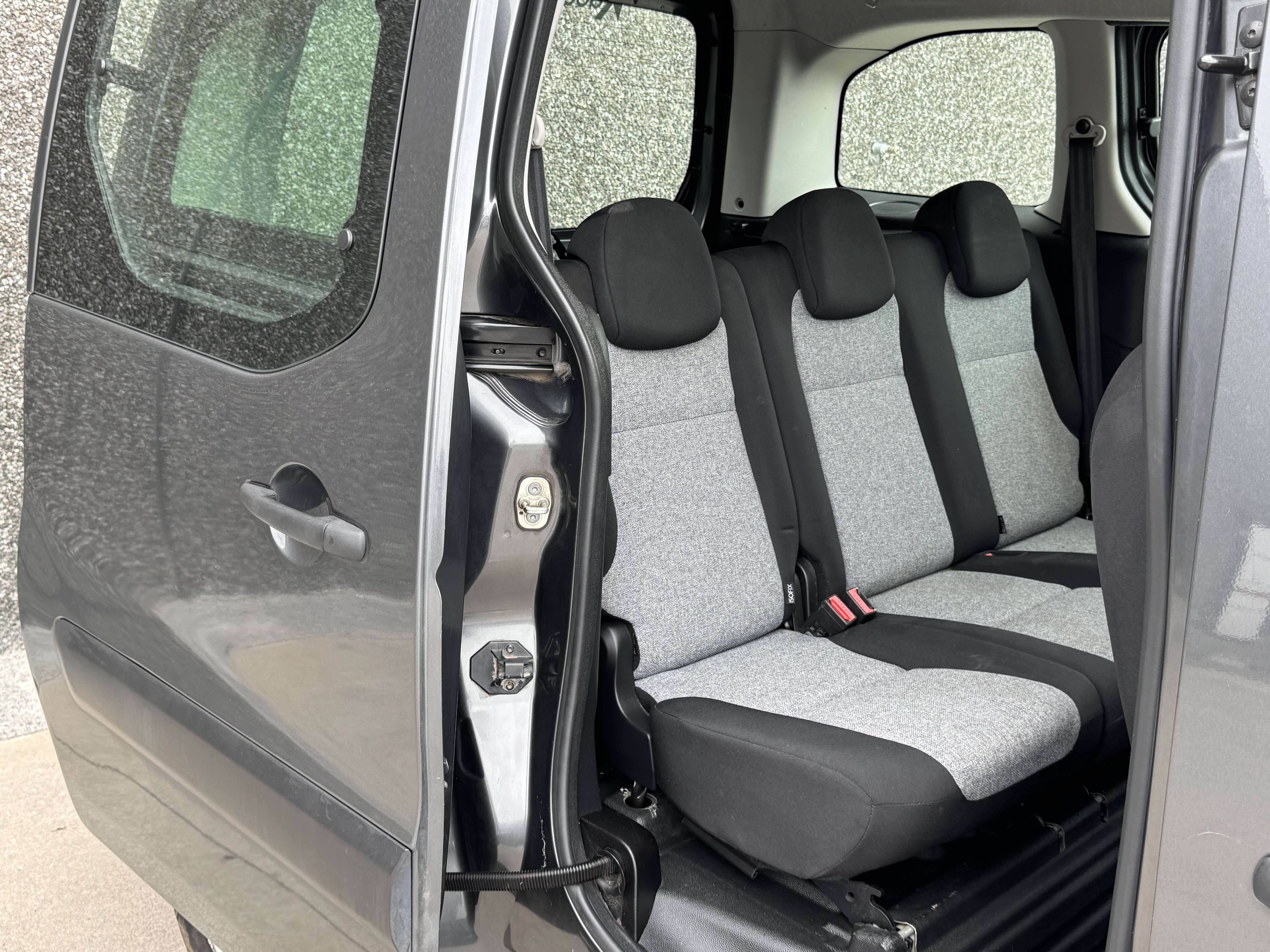 Citroen Berlingo 1.6hdi 99cv/AC/ATTACHE REMORQUE/GARANTIE