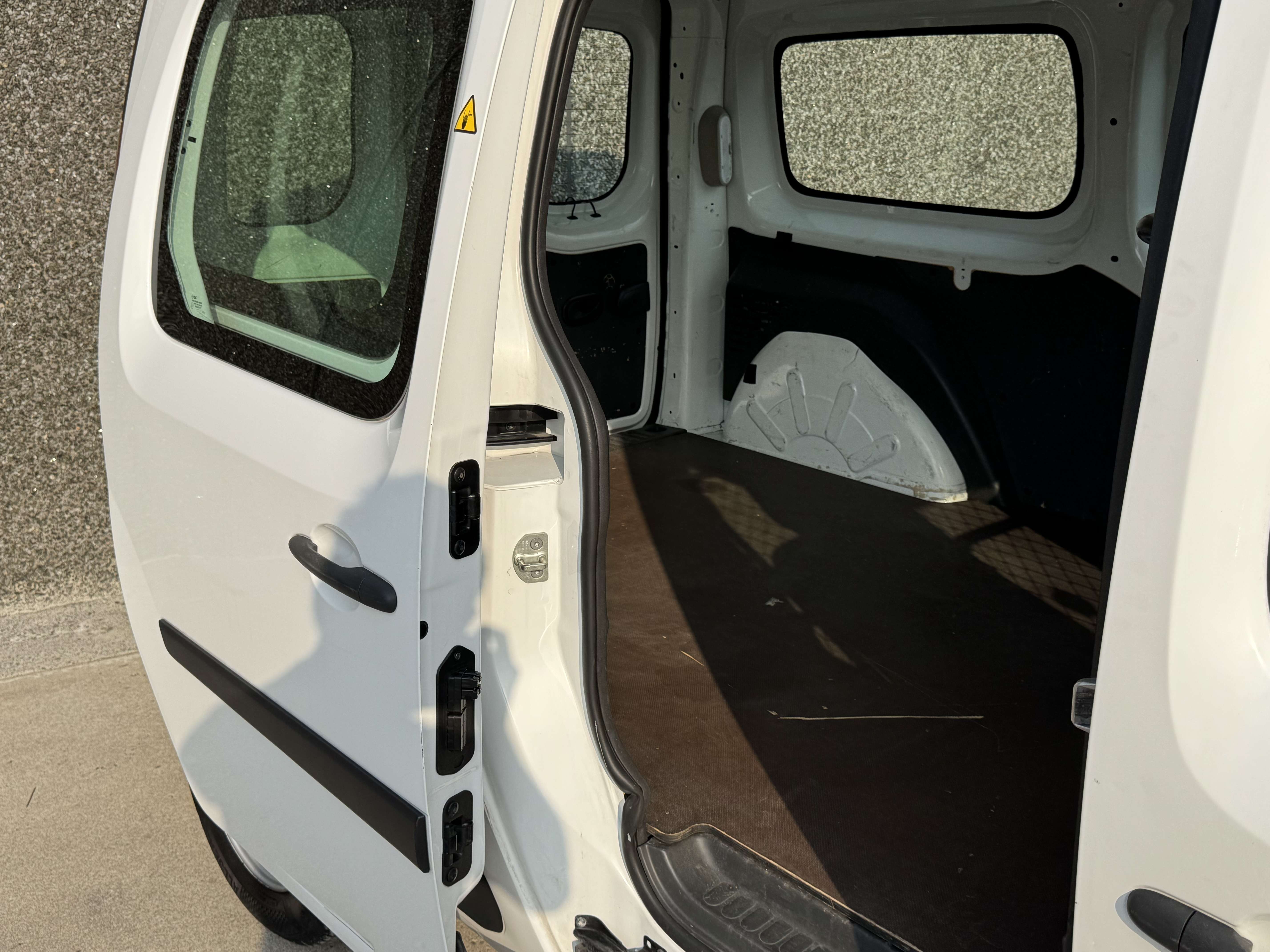 Renault Kangoo 1.5 dCi 90cv/2 PLACES/UTILITAIRE/GARANTIE 12 MOIS