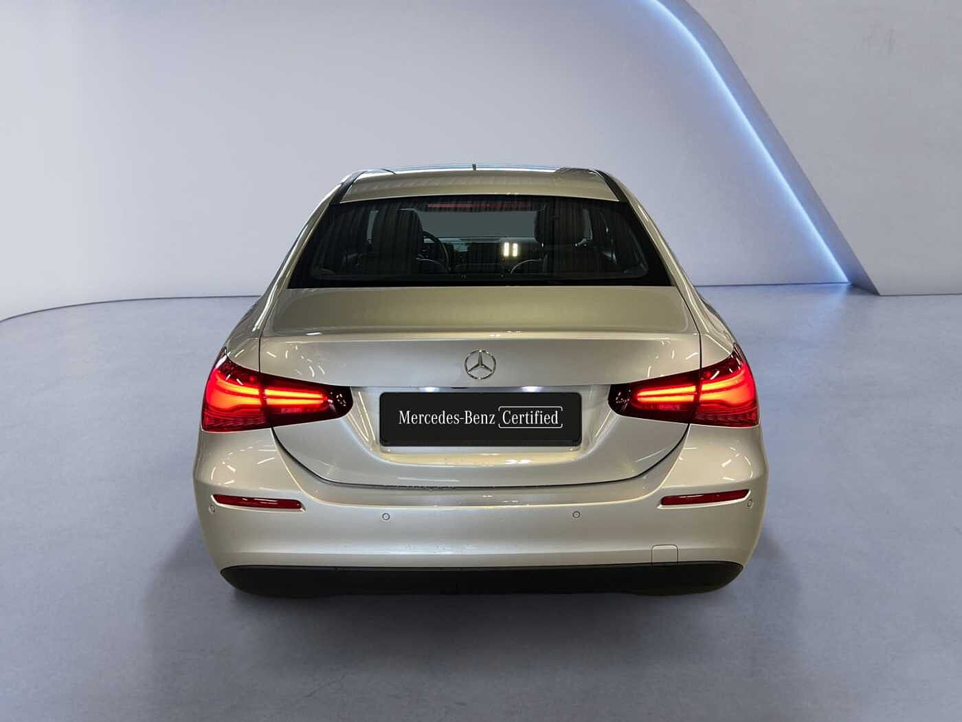 Mercedes-Benz A 180  d Limousine
