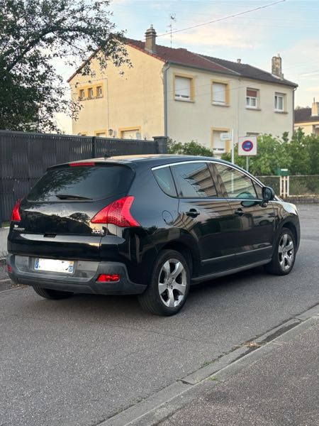Peugeot 3008 Peugeot 3008 1.6 HDI 110 CH
