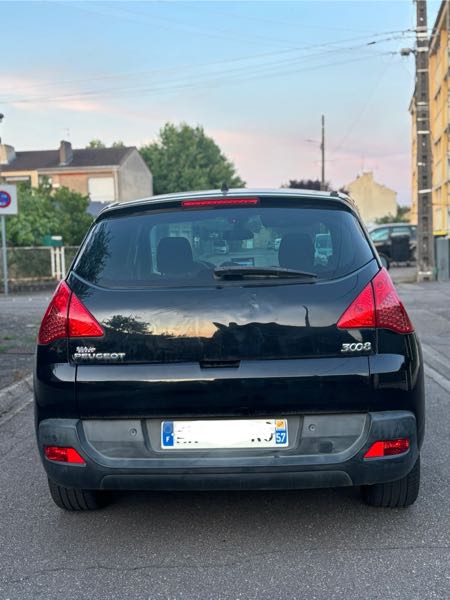 Peugeot 3008 Peugeot 3008 1.6 HDI 110 CH