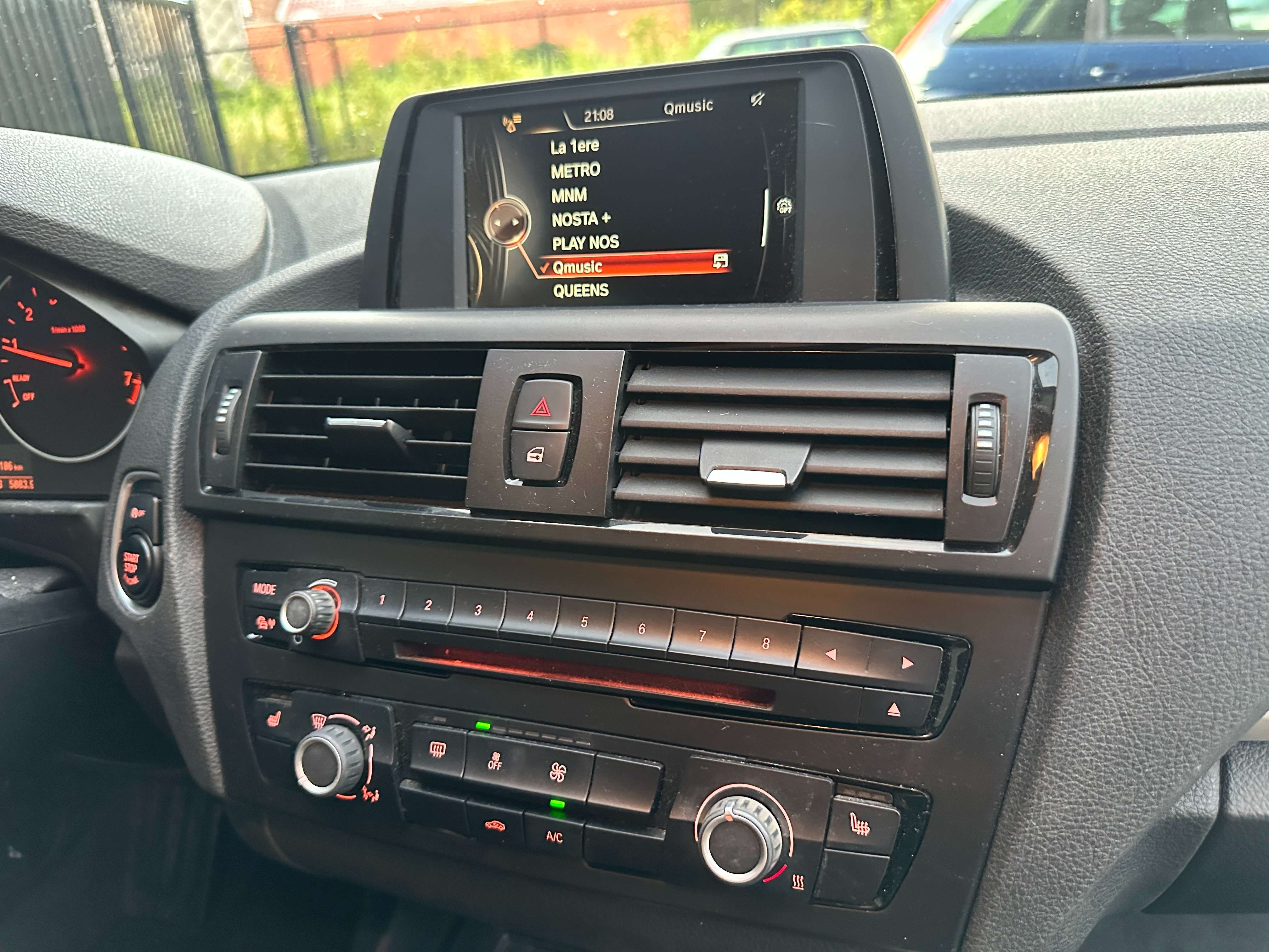 BMW 116 116i,SPORTHATCH/ XENON+LED/PDC/Alu/LEZ ok/GARANTIE