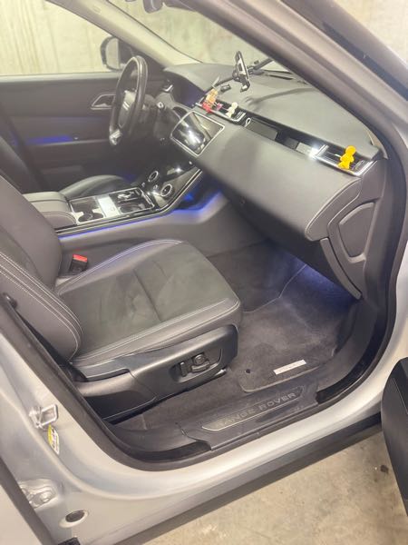 Land Rover Range Rover Velar 2.0 D180 4WD HSE STANDARD AUTO