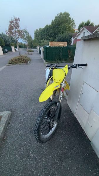 SUZUKI RM-Z