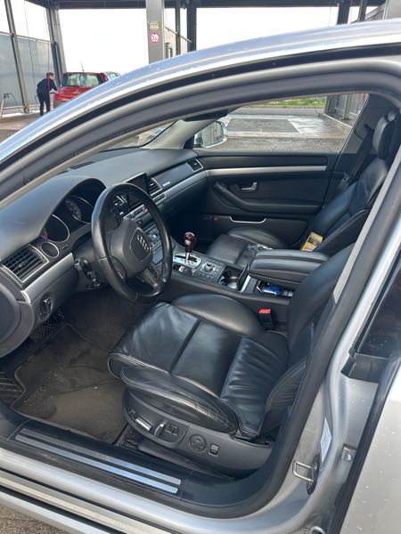 Audi S8 II 5.2 V10 FSI 450 36CV QUATTRO