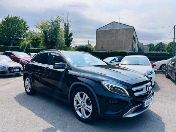 Mercedes-Benz Gla (2) 220 D SENSATION 4MATIC 7G-DCT