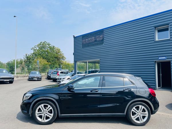 Mercedes-Benz Gla (2) 220 D SENSATION 4MATIC 7G-DCT