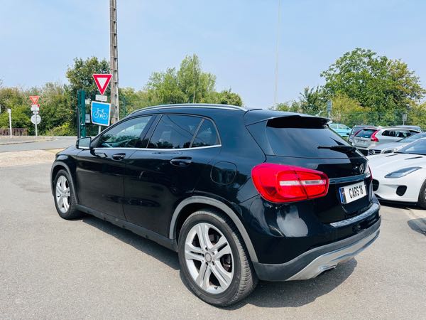 Mercedes-Benz Gla (2) 220 D SENSATION 4MATIC 7G-DCT