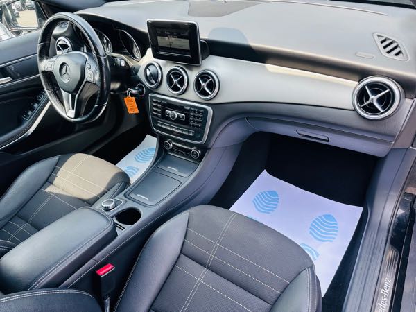 Mercedes-Benz Gla (2) 220 D SENSATION 4MATIC 7G-DCT