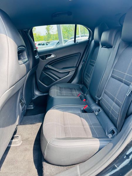 Mercedes-Benz Gla (2) 220 D SENSATION 4MATIC 7G-DCT