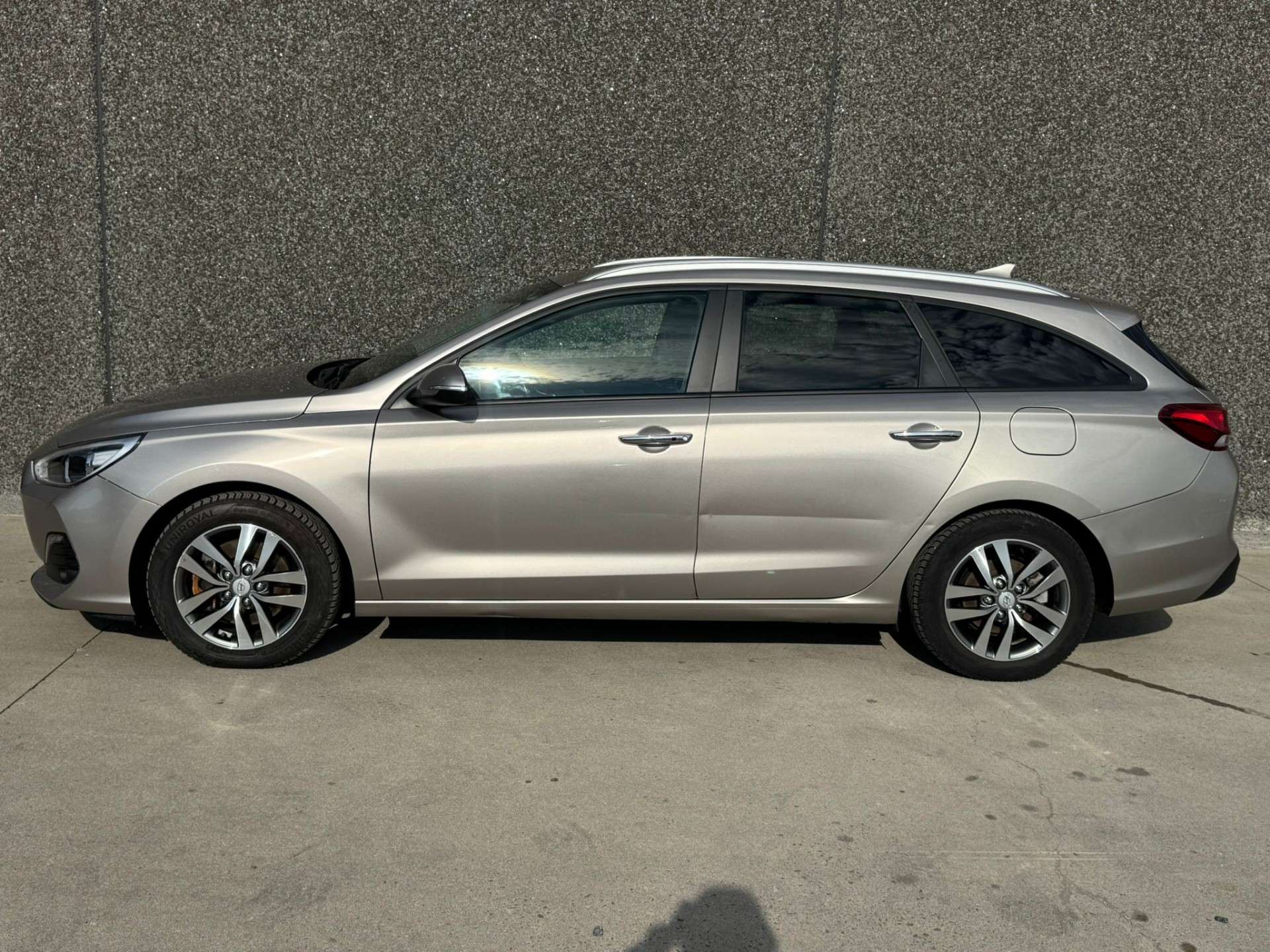 Hyundai i30 SW 1.6 CRDi 116cv/CARPLAY/CAPTEURS/AC/BT/GARANTIE