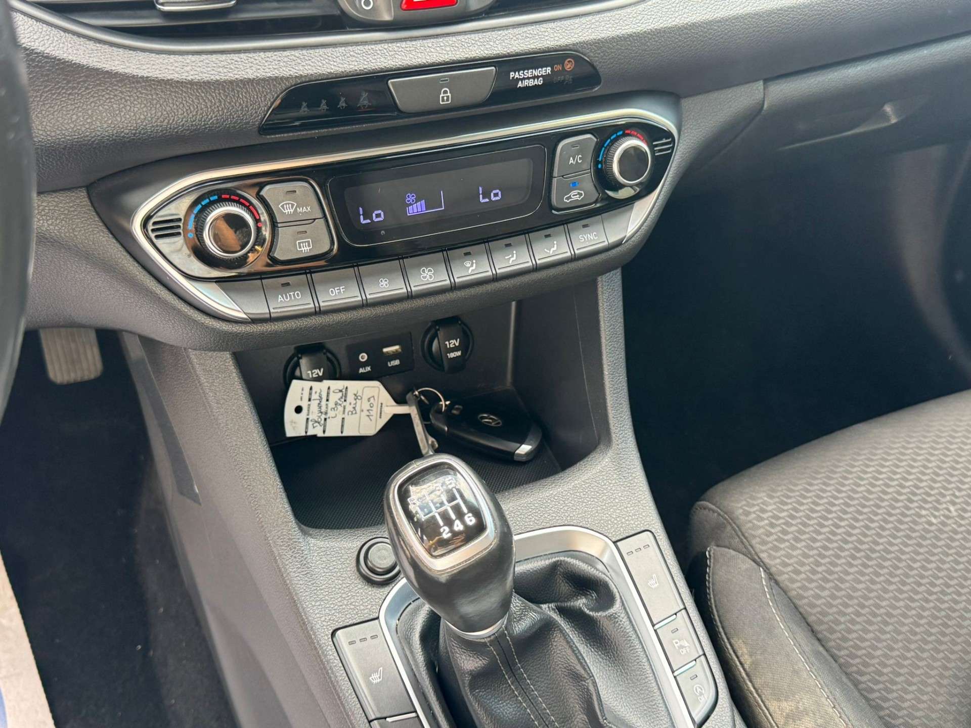 Hyundai i30 SW 1.6 CRDi 116cv/CARPLAY/CAPTEURS/AC/BT/GARANTIE
