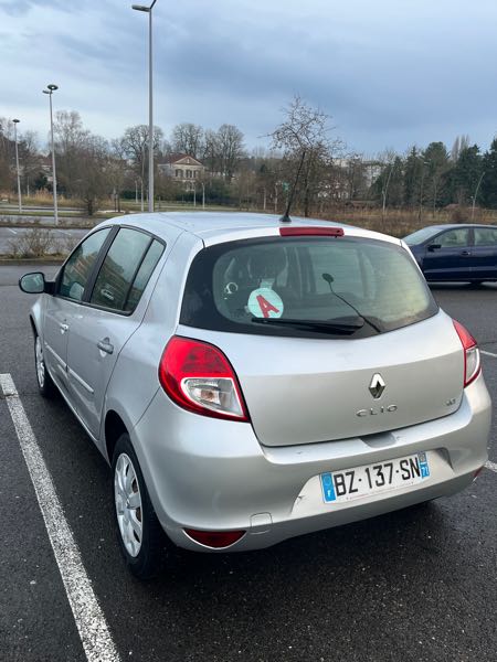 Renault Clio III (2) 1.5 DCI 75 BUSINESS 5P ECO2 EURO5