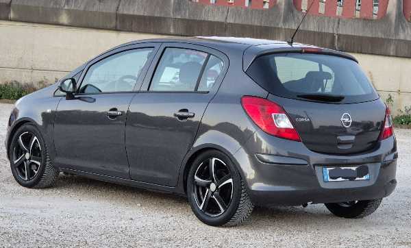 Opel Corsa IV (2) 1.2 TWINPORT 85 150EME ANNIVERSAIRE 5P