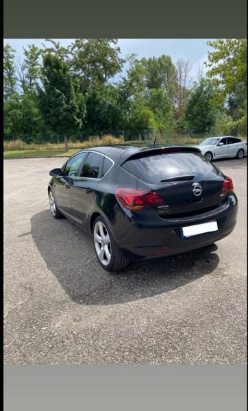 Opel Astra IV 1.7 CDTI 125 FAP 6CV COSMO