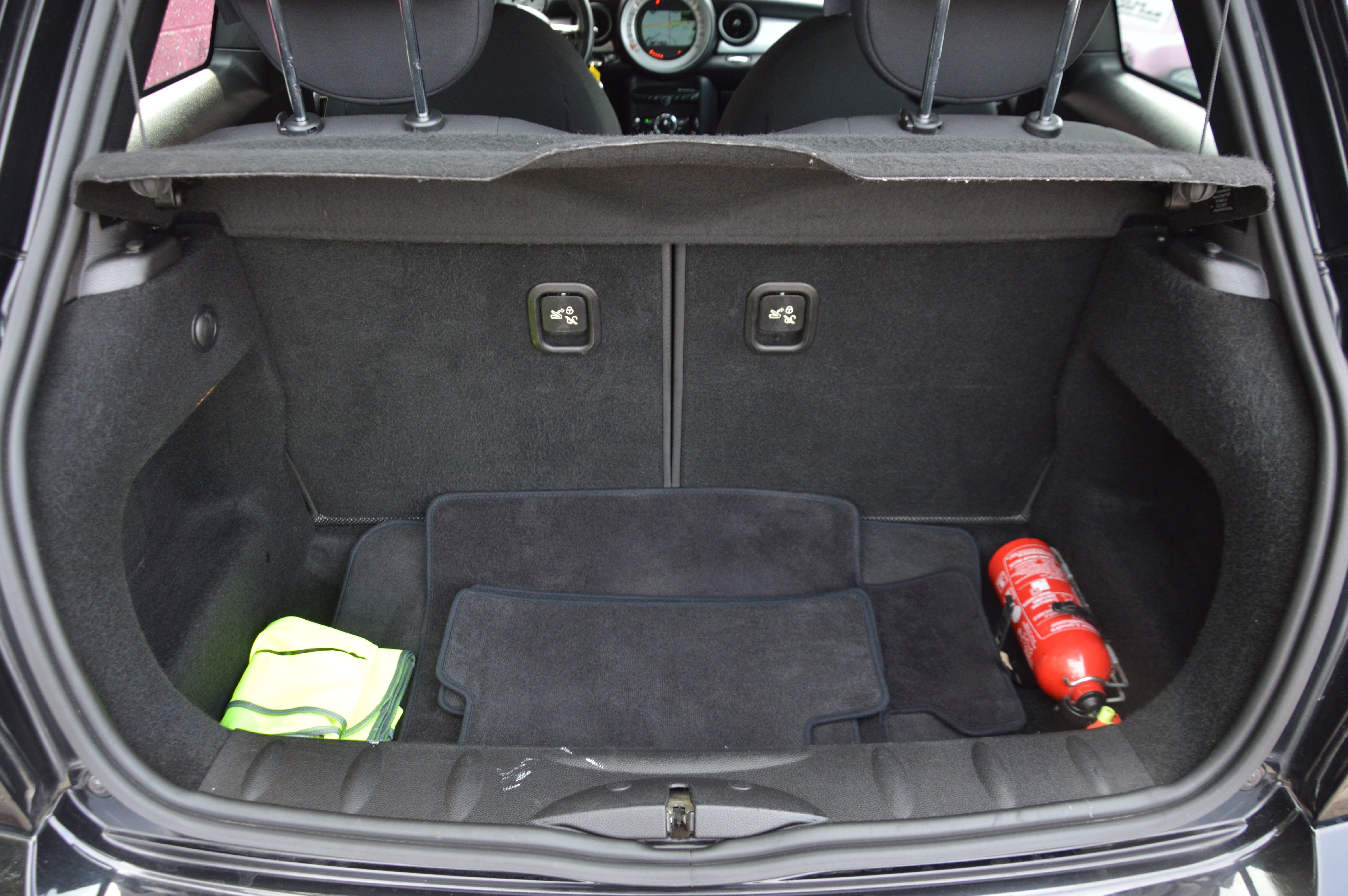 MINI One D Mini 1.6D NAV CLIM CRUIS 88.208KM