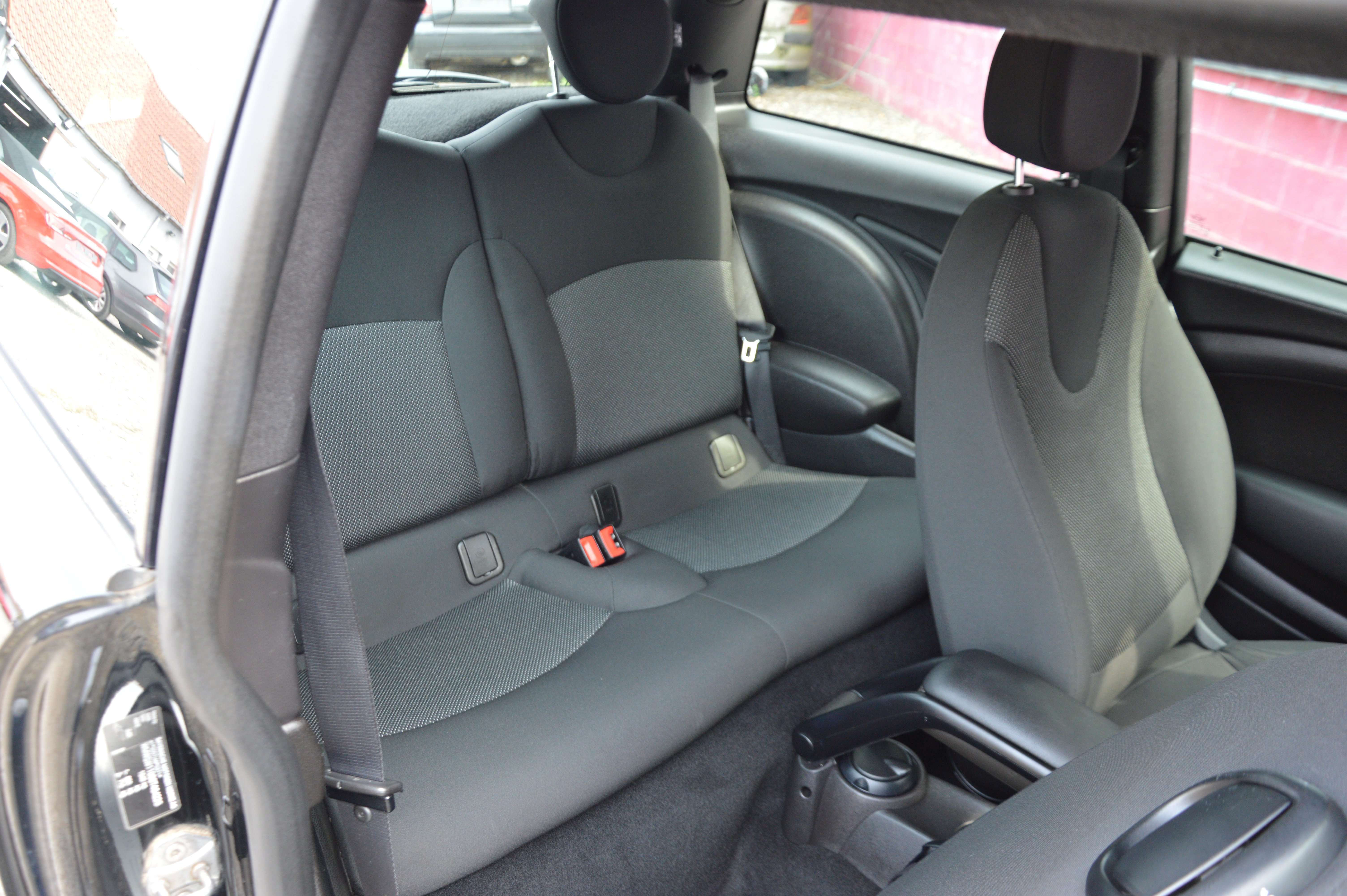 MINI One D Mini 1.6D NAV CLIM CRUIS 88.208KM