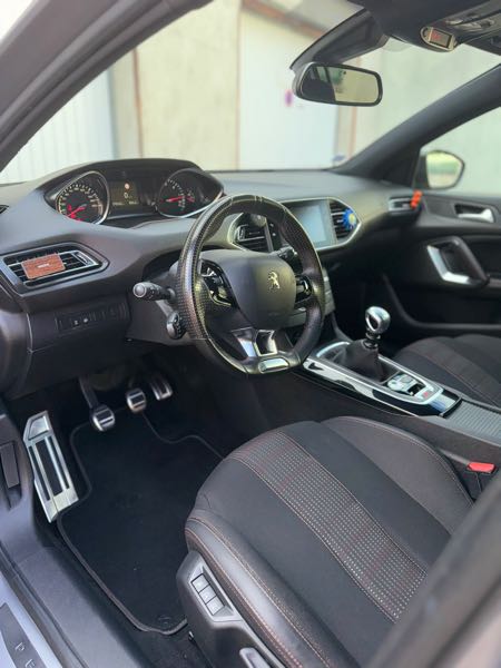 Peugeot 308 II (2) 1.5 BLUEHDI 130 GT LINE