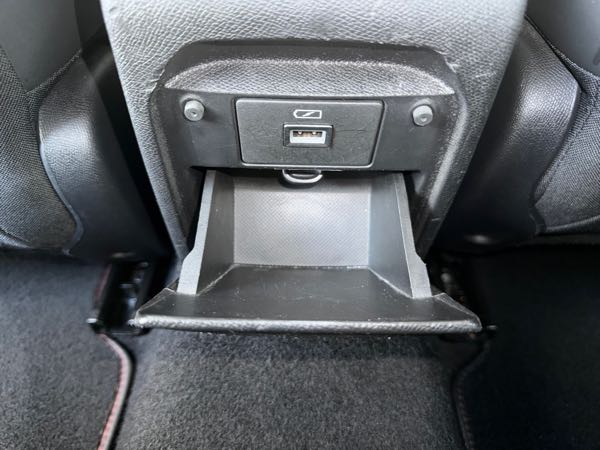 Peugeot 308 II (2) 1.5 BLUEHDI 130 GT LINE