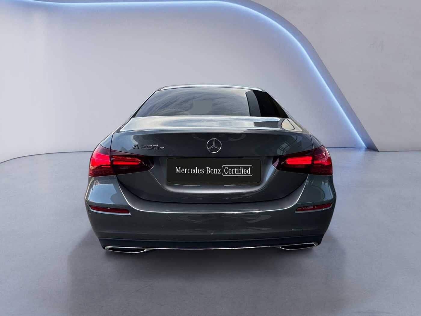 Mercedes-Benz A 250  e Berline