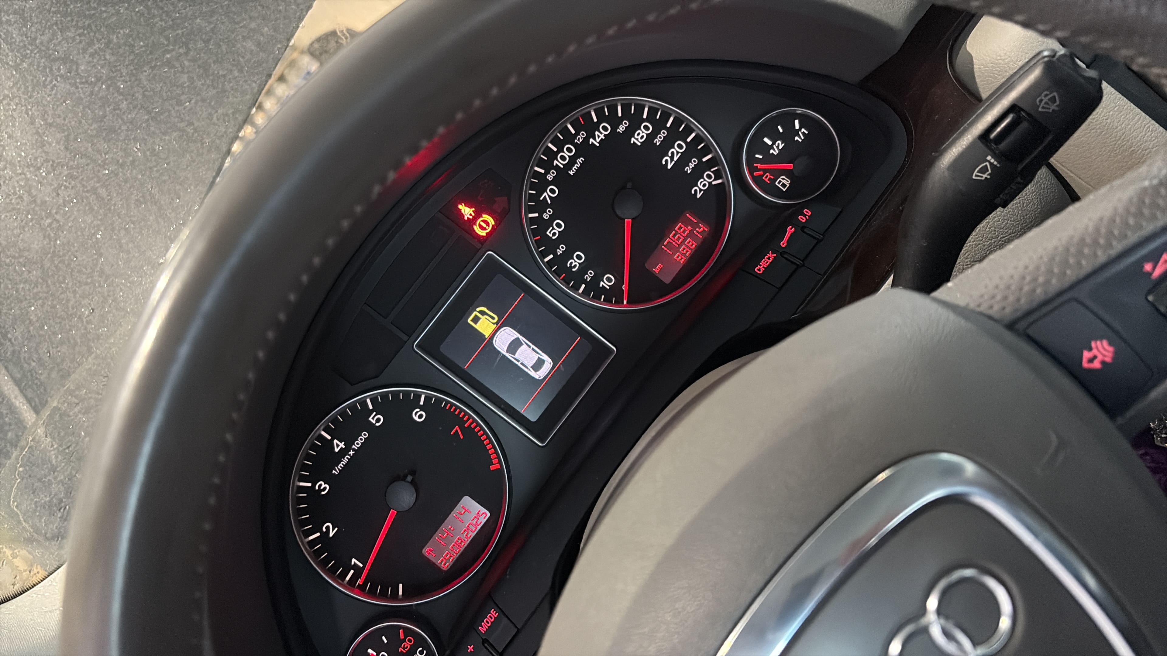 Audi A4 III 1.8 T 163 AMBITION