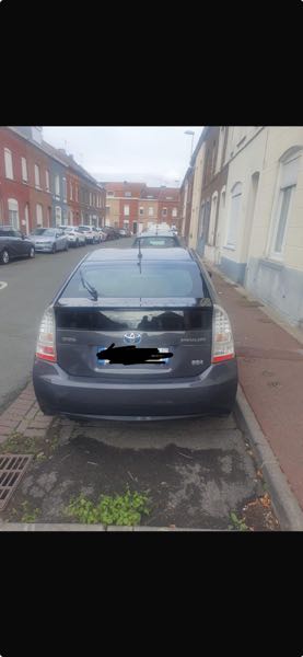 Toyota Prius : Toyota Prius 3ᵉ génération, hybride essence/électrique, mi