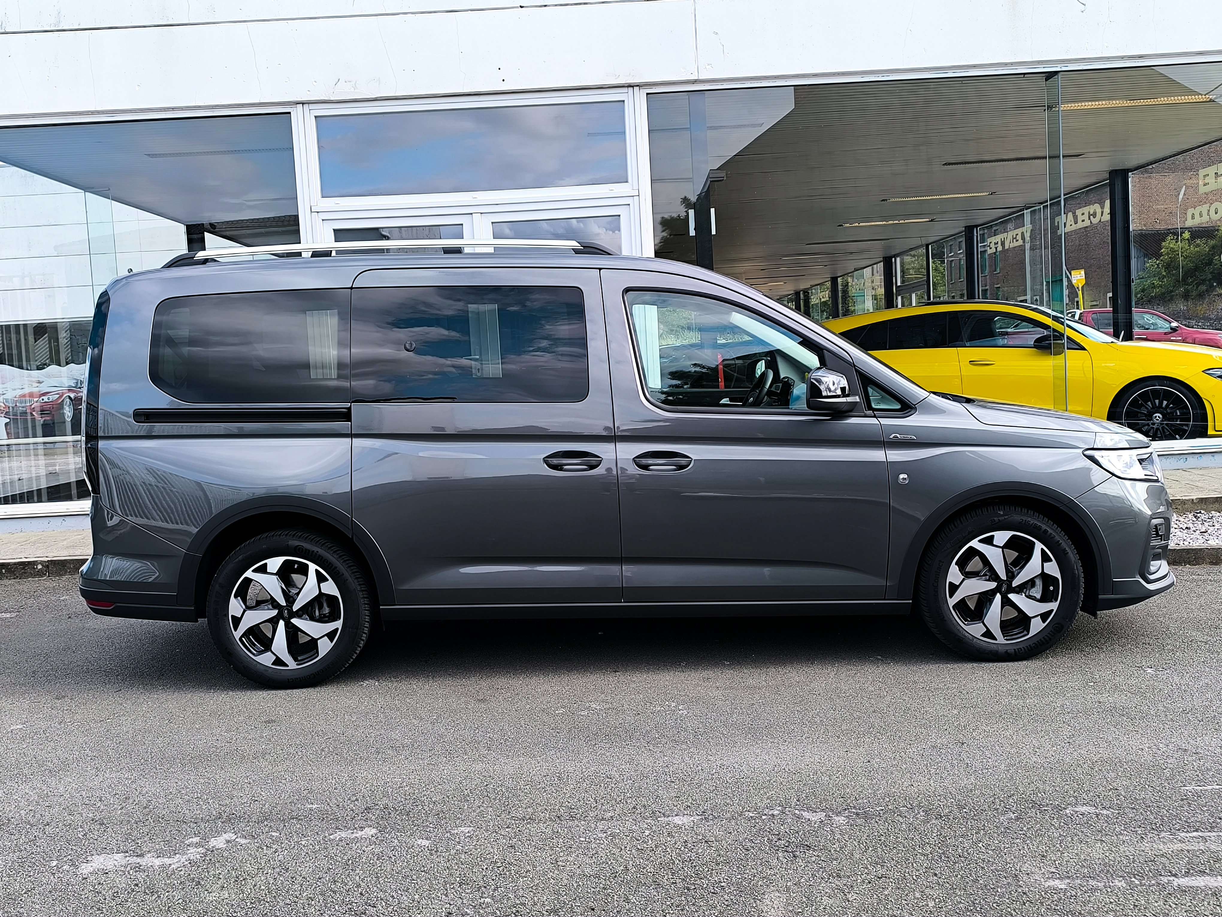 Ford Tourneo Connect 2.0 TDCİ ACTİVE BOİTE AUTO 7 PL GARANTIE 5 ANS