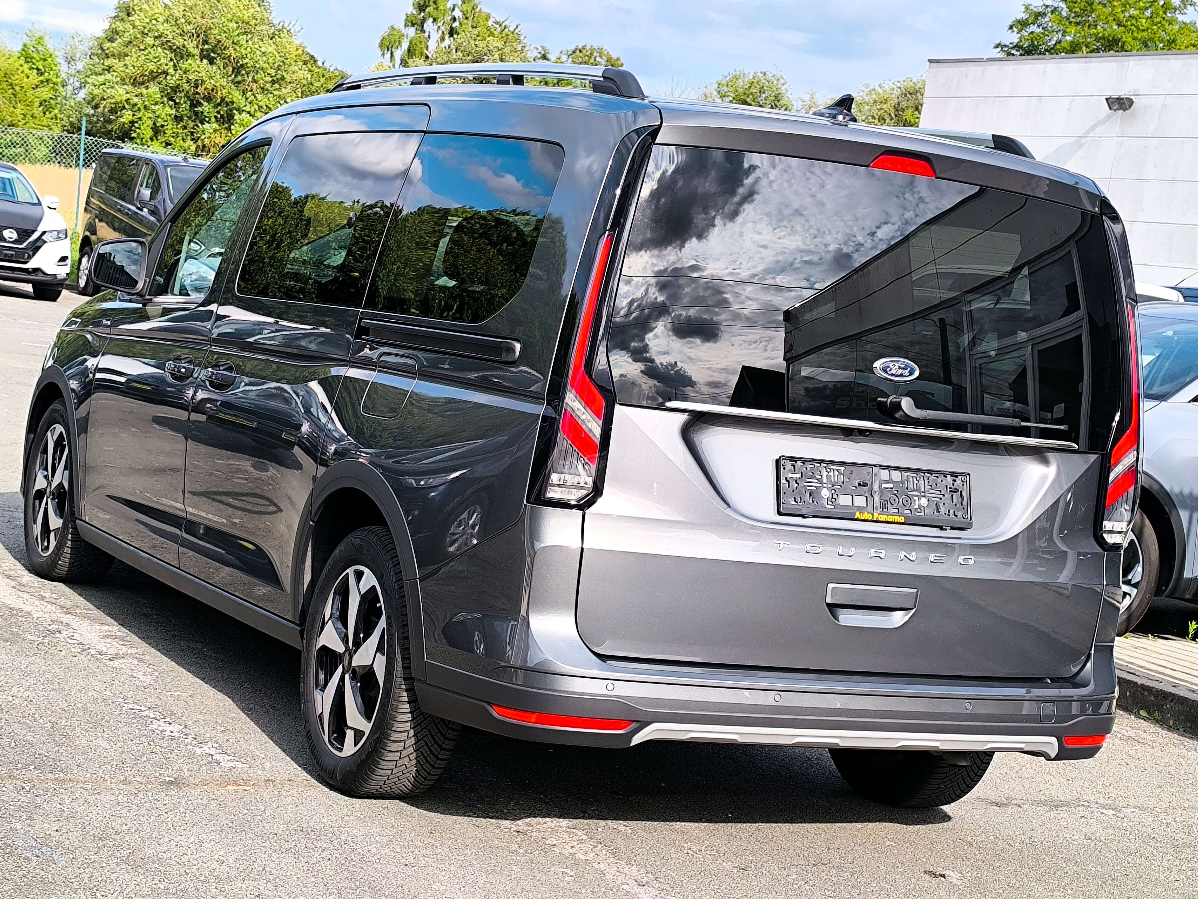 Ford Tourneo Connect 2.0 TDCİ ACTİVE BOİTE AUTO 7 PL GARANTIE 5 ANS