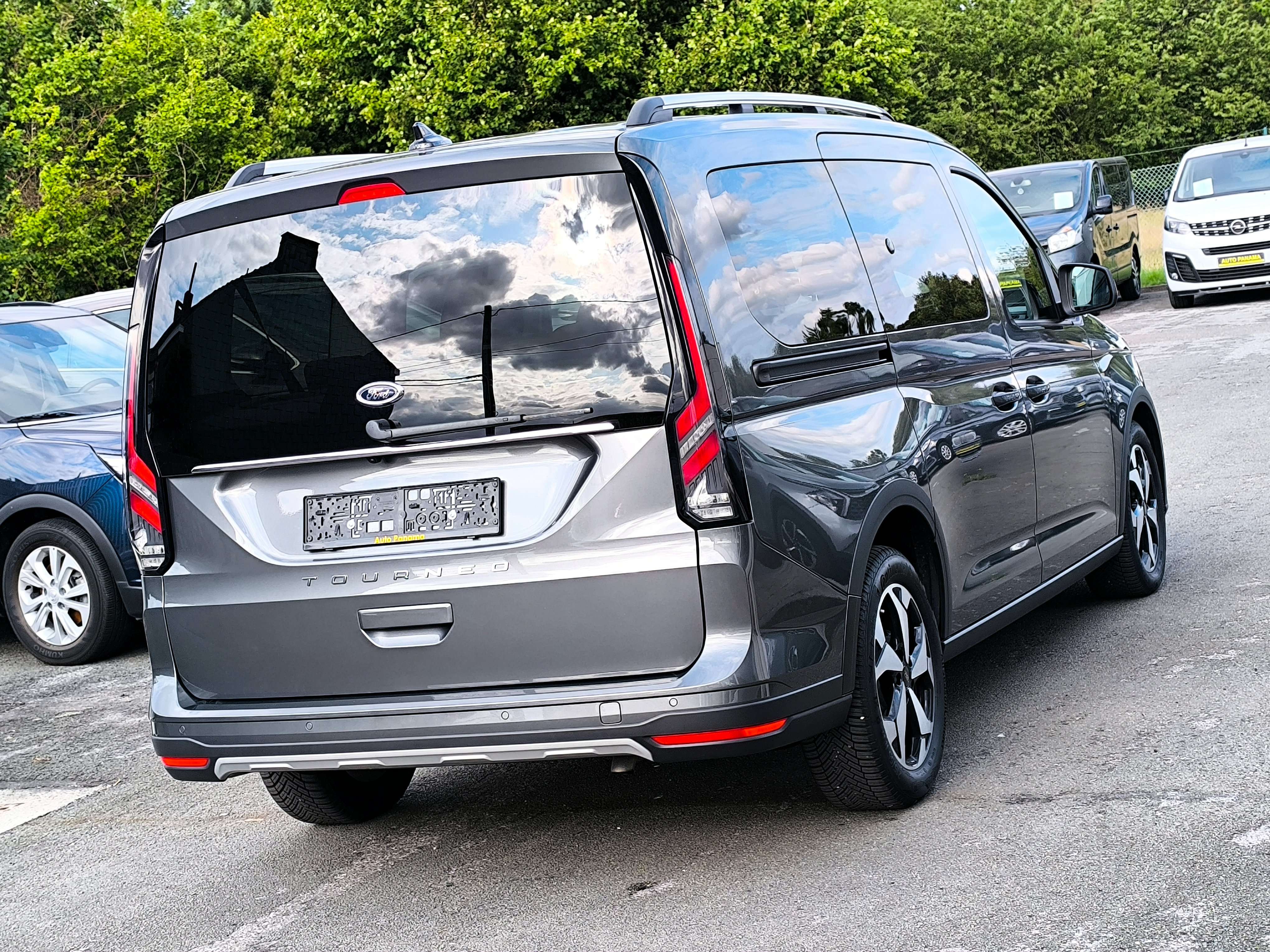 Ford Tourneo Connect 2.0 TDCİ ACTİVE BOİTE AUTO 7 PL GARANTIE 5 ANS