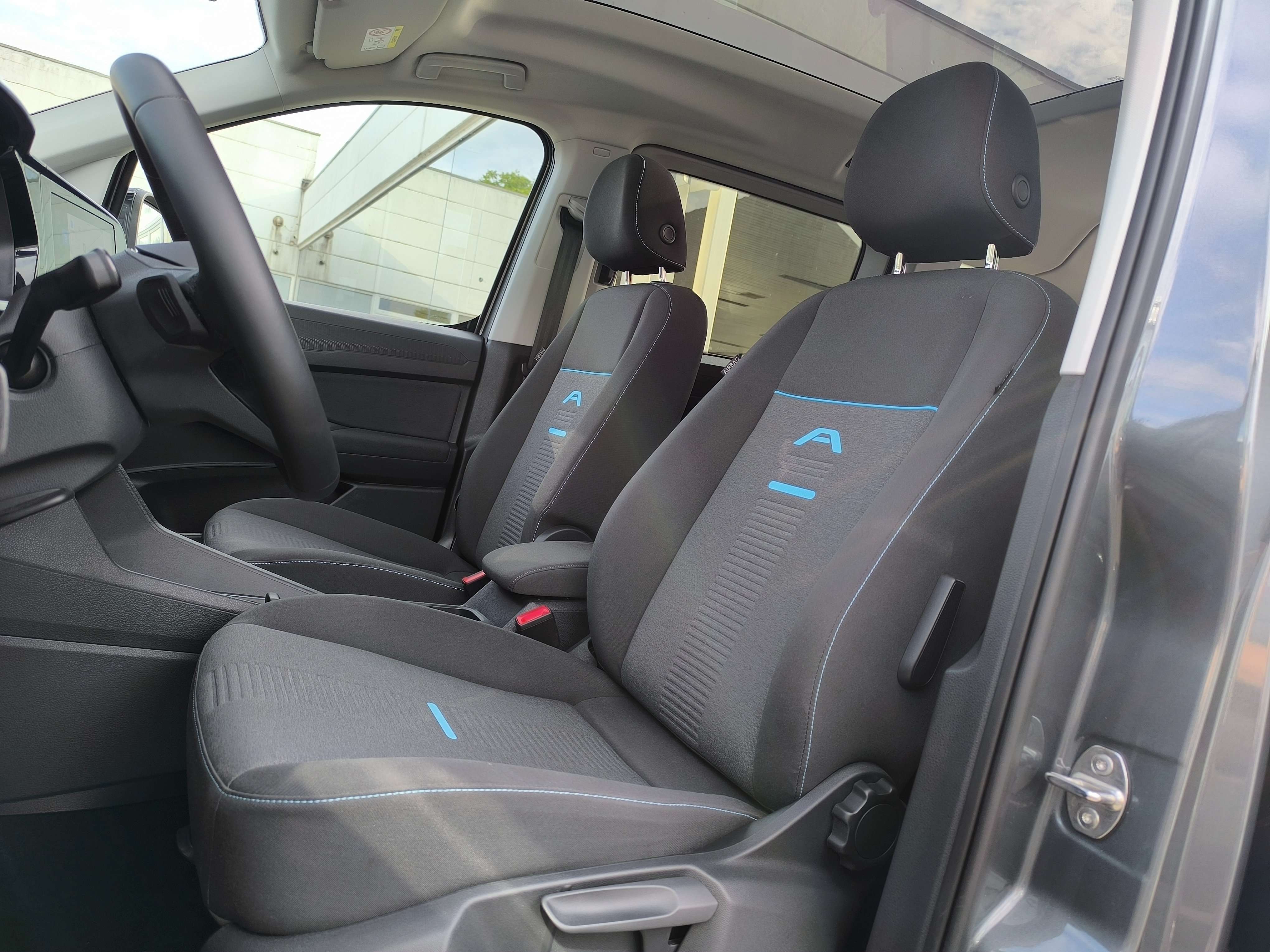 Ford Tourneo Connect 2.0 TDCİ ACTİVE BOİTE AUTO 7 PL GARANTIE 5 ANS