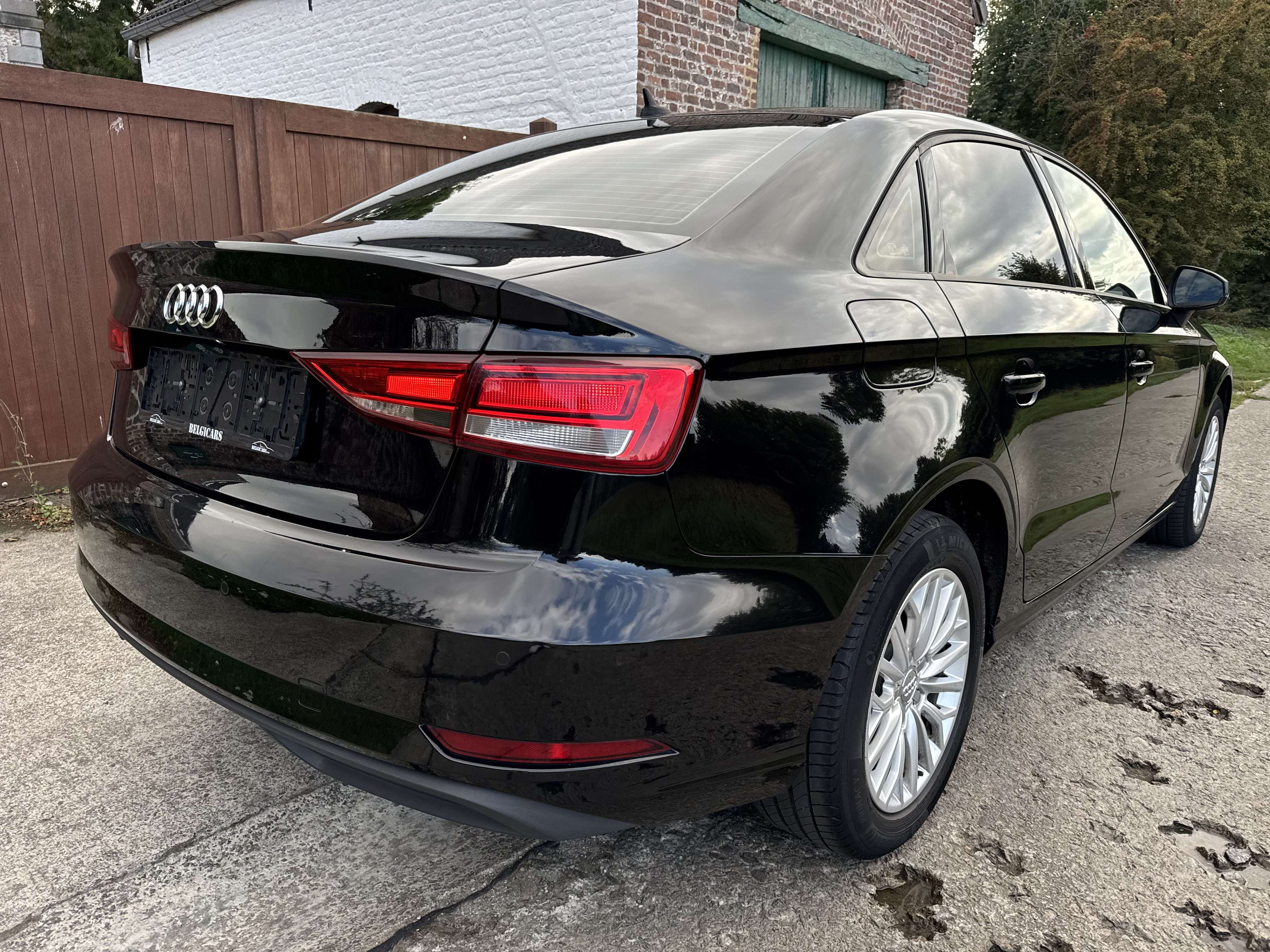 Audi A3 1.6 TDI Limousine S tronic sport