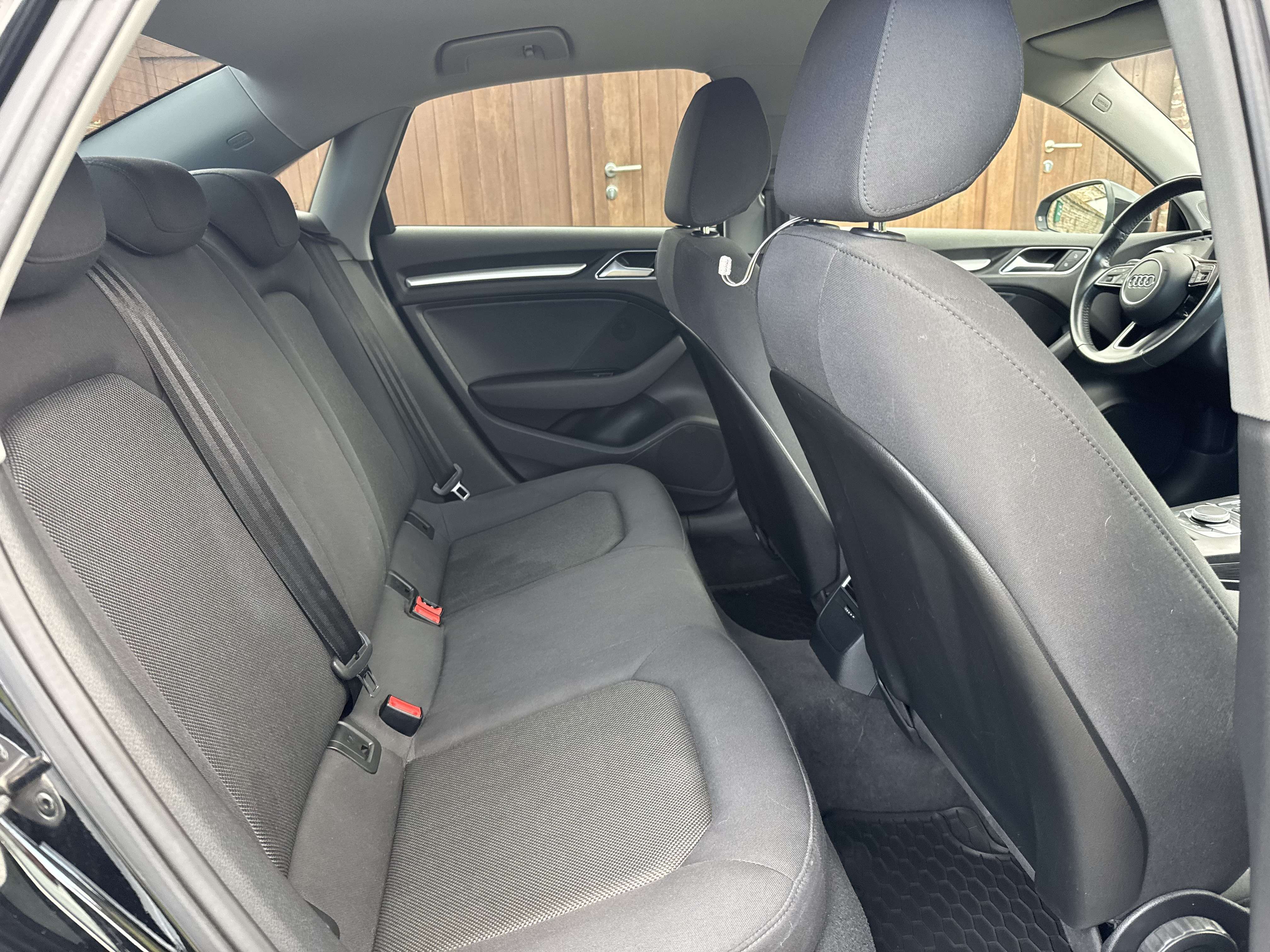 Audi A3 1.6 TDI Limousine S tronic sport
