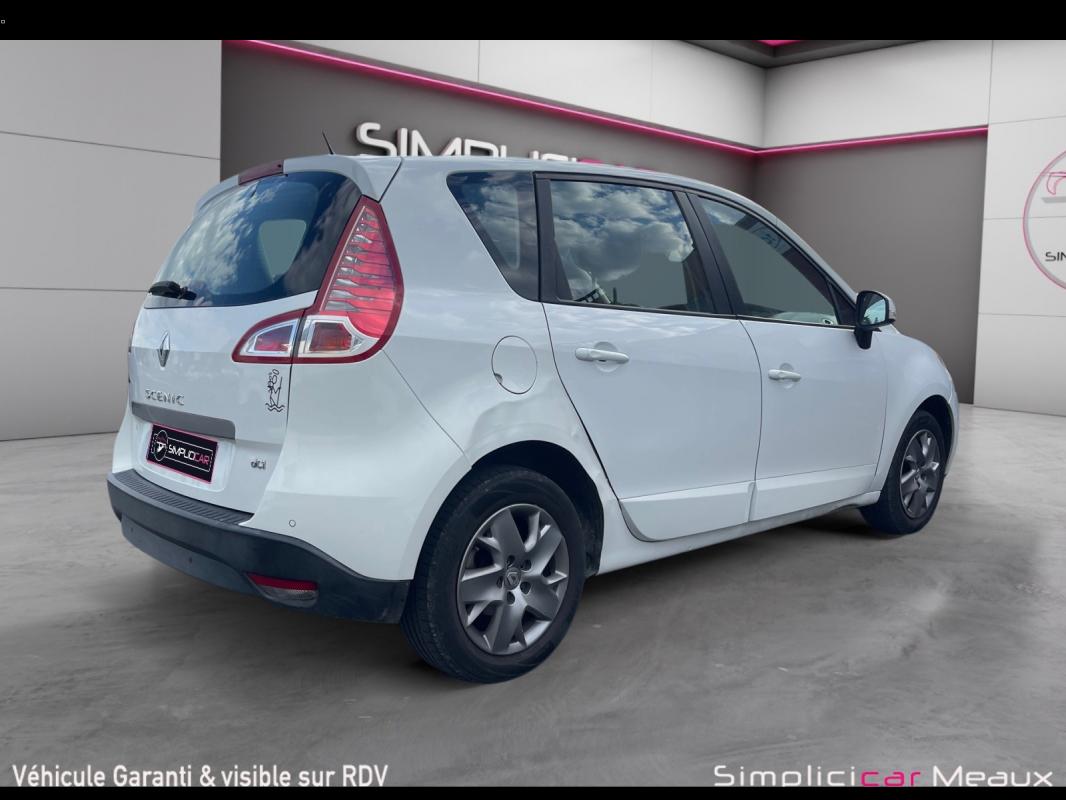 Renault Scenic III dCi 110 FAP eco2 Exception Euro 5 EDC 2011