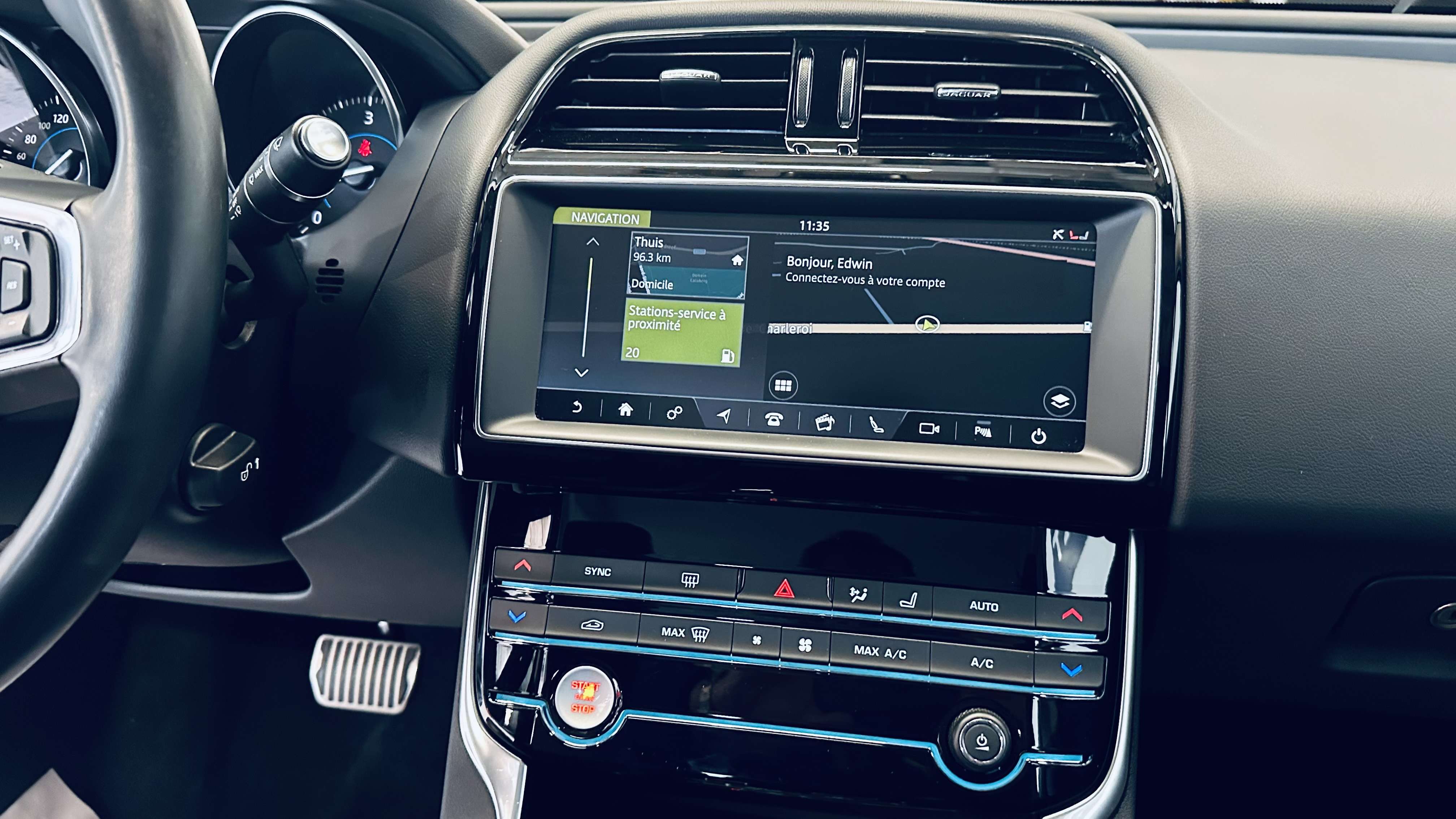 Jaguar XE XE 2.0 D E-Performance Pure 163cv LED CUIR CAMERA