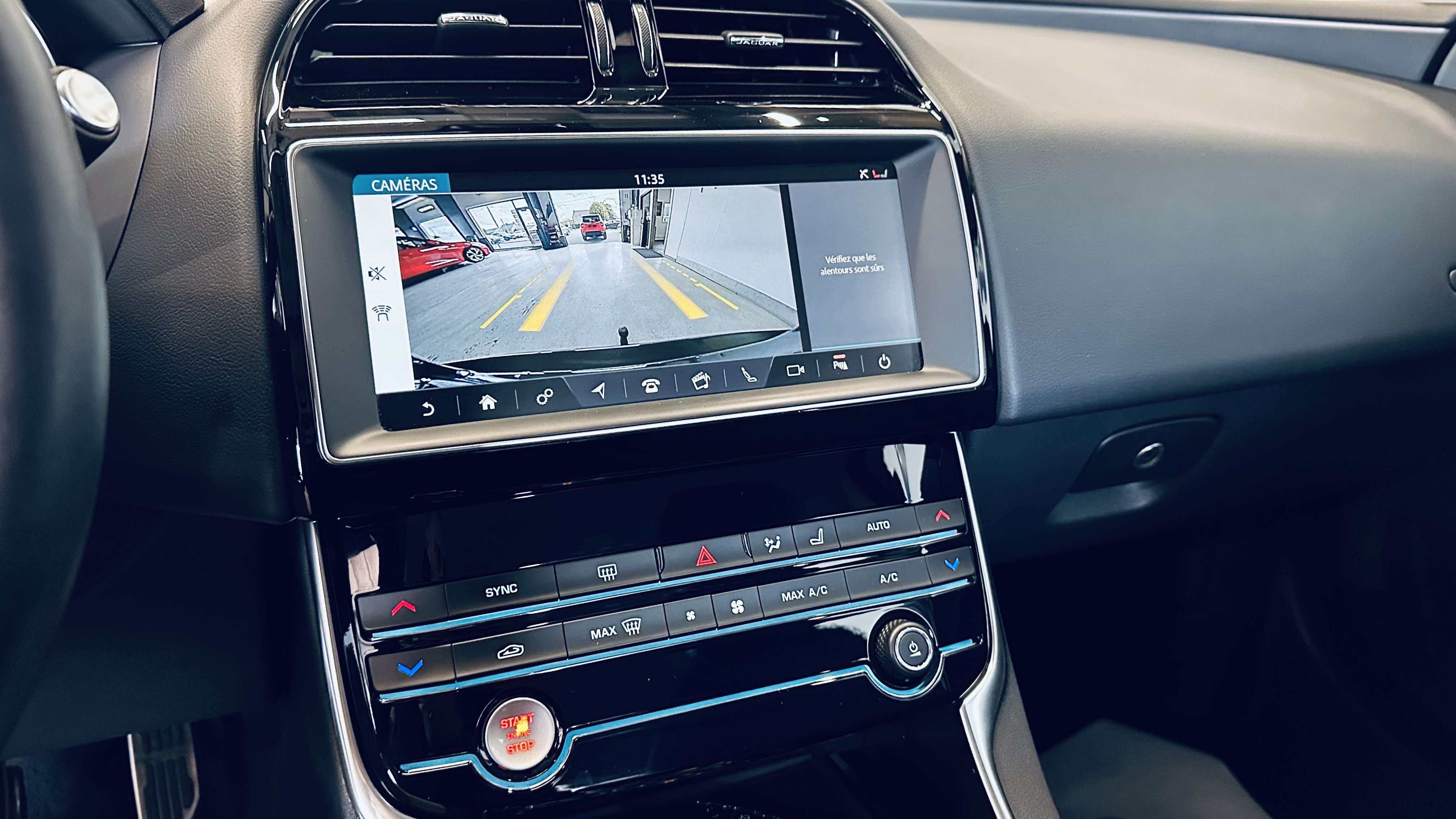 Jaguar XE XE 2.0 D E-Performance Pure 163cv LED CUIR CAMERA