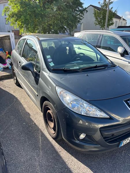 Peugeot 207+ 1.4 ESSENCE 3P