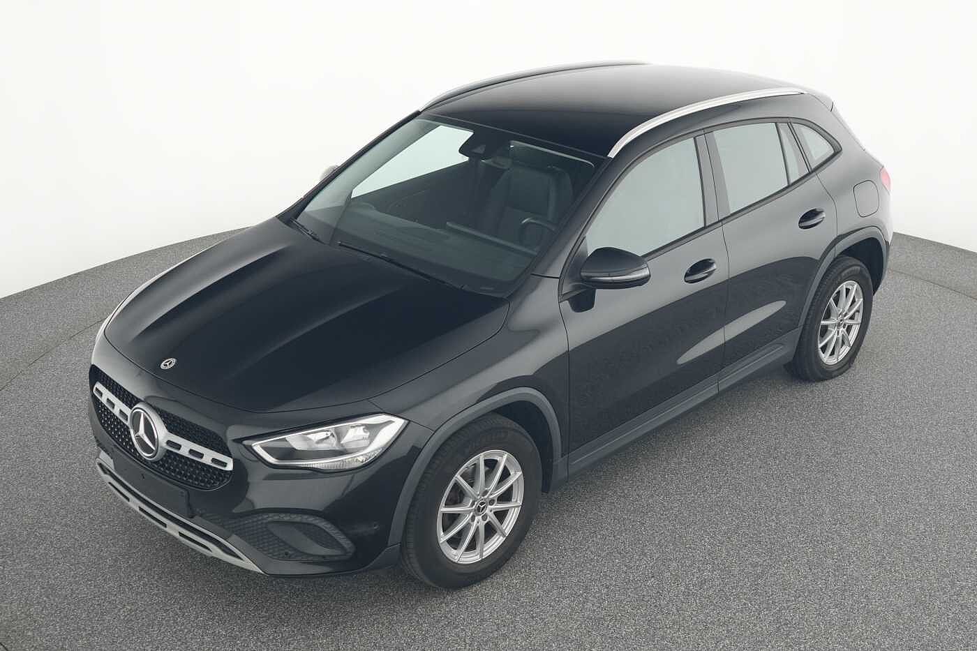 Mercedes-Benz GLA 180  Off-Roader