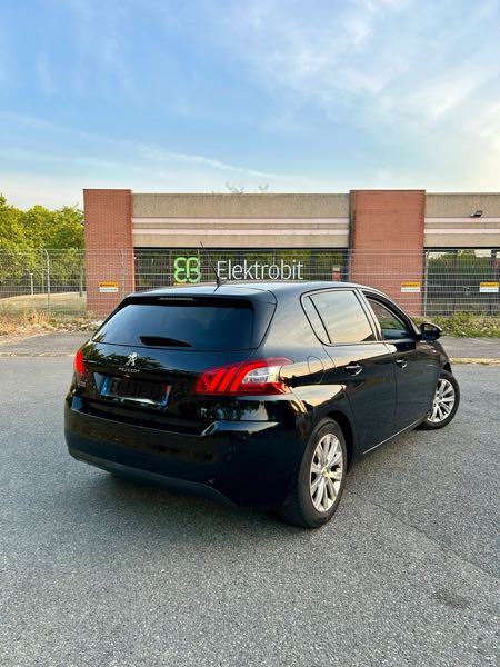 Peugeot 308 II (2) 1.2 PURETECH 110 S&amp;S 5CV STYLE