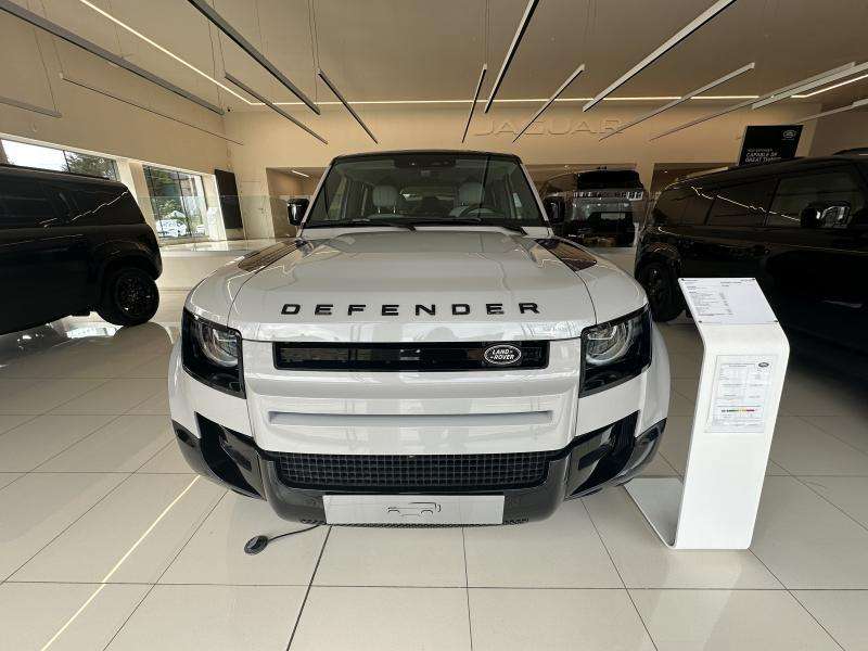 Land Rover Defender X-Dynamic HSE