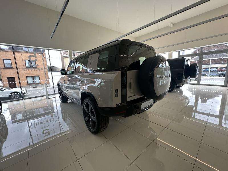 Land Rover Defender X-Dynamic HSE