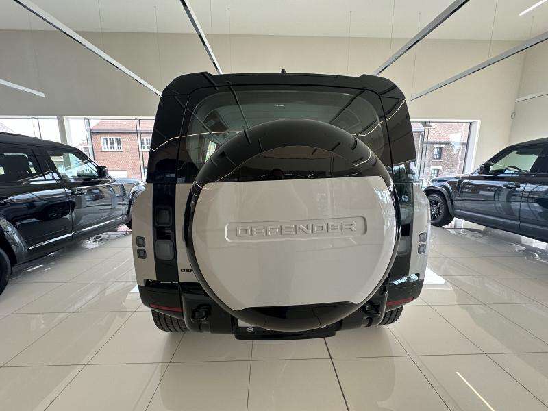 Land Rover Defender X-Dynamic HSE