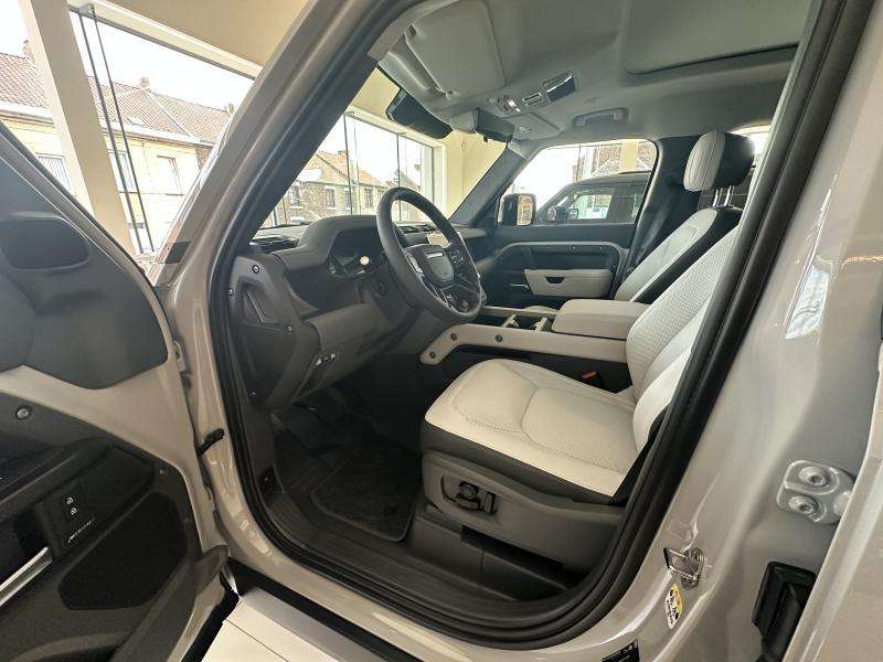 Land Rover Defender X-Dynamic HSE
