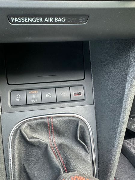 Volkswagen Golf VI 2.0 T 210 GTI 3P