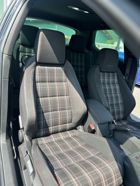 Volkswagen Golf VI 2.0 T 210 GTI 3P